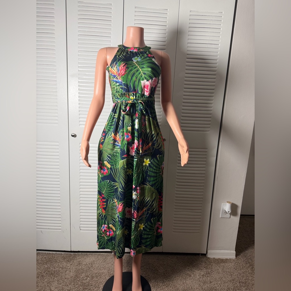 Neslay Tropical Print Dress - Green Floral